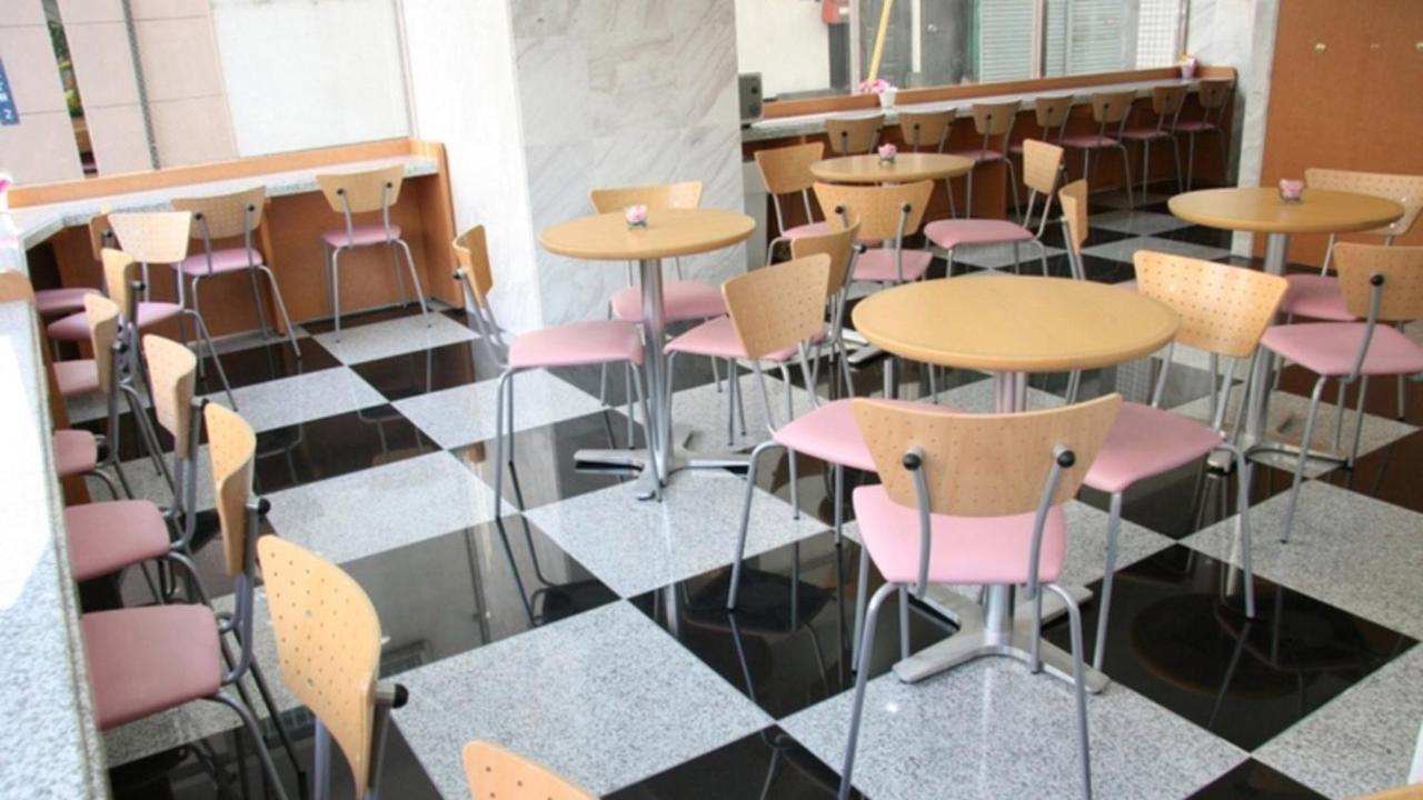 Toyoko Inn Tokyo Asakusa Senzoku Tsukuba Express Екстериор снимка