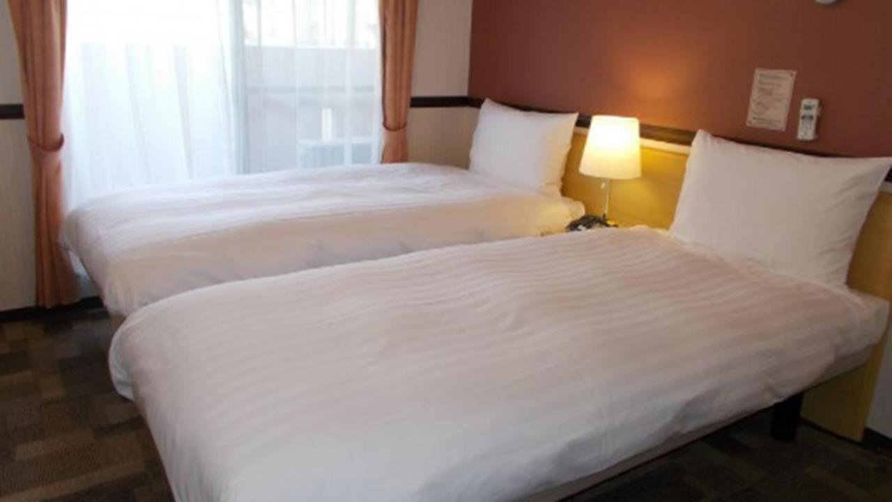 Toyoko Inn Tokyo Asakusa Senzoku Tsukuba Express Екстериор снимка