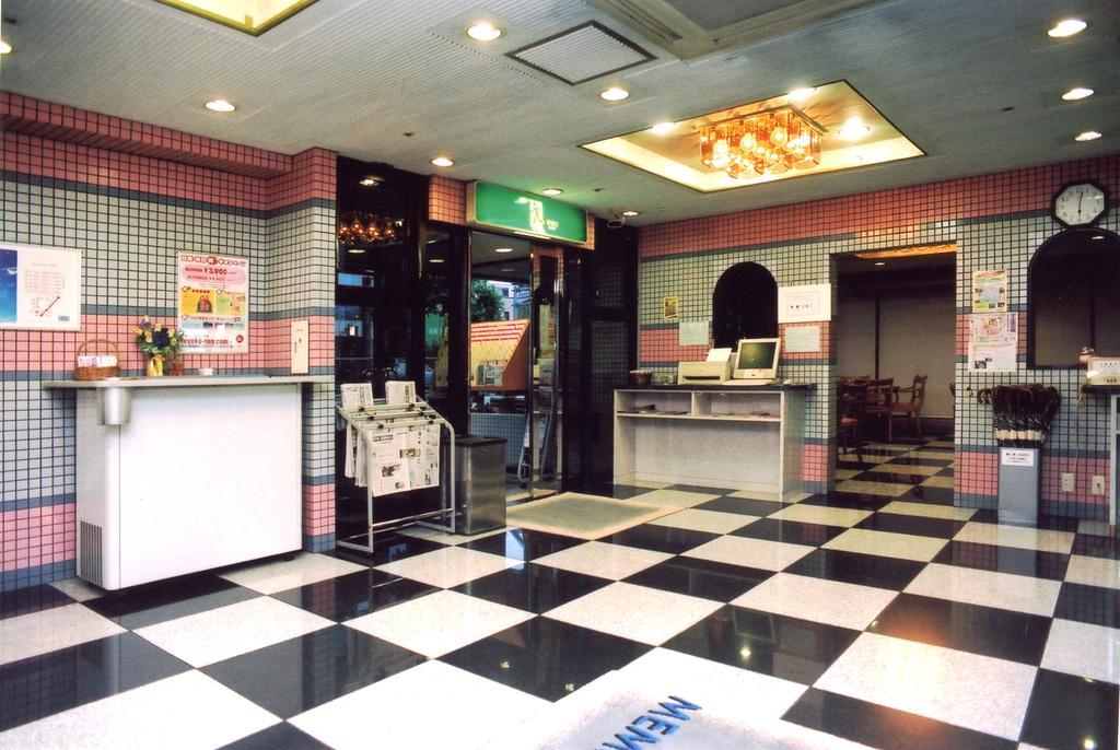 Toyoko Inn Tokyo Asakusa Senzoku Tsukuba Express Екстериор снимка