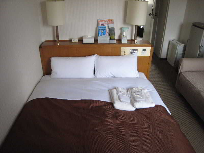 Toyoko Inn Tokyo Asakusa Senzoku Tsukuba Express Екстериор снимка
