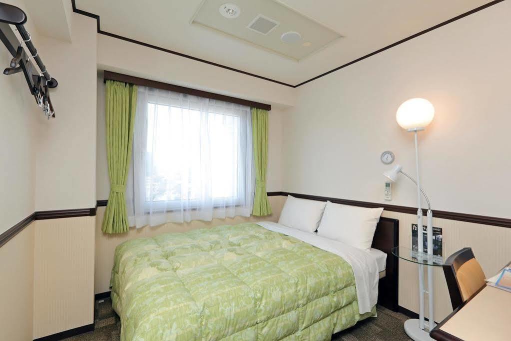Toyoko Inn Tokyo Asakusa Senzoku Tsukuba Express Екстериор снимка