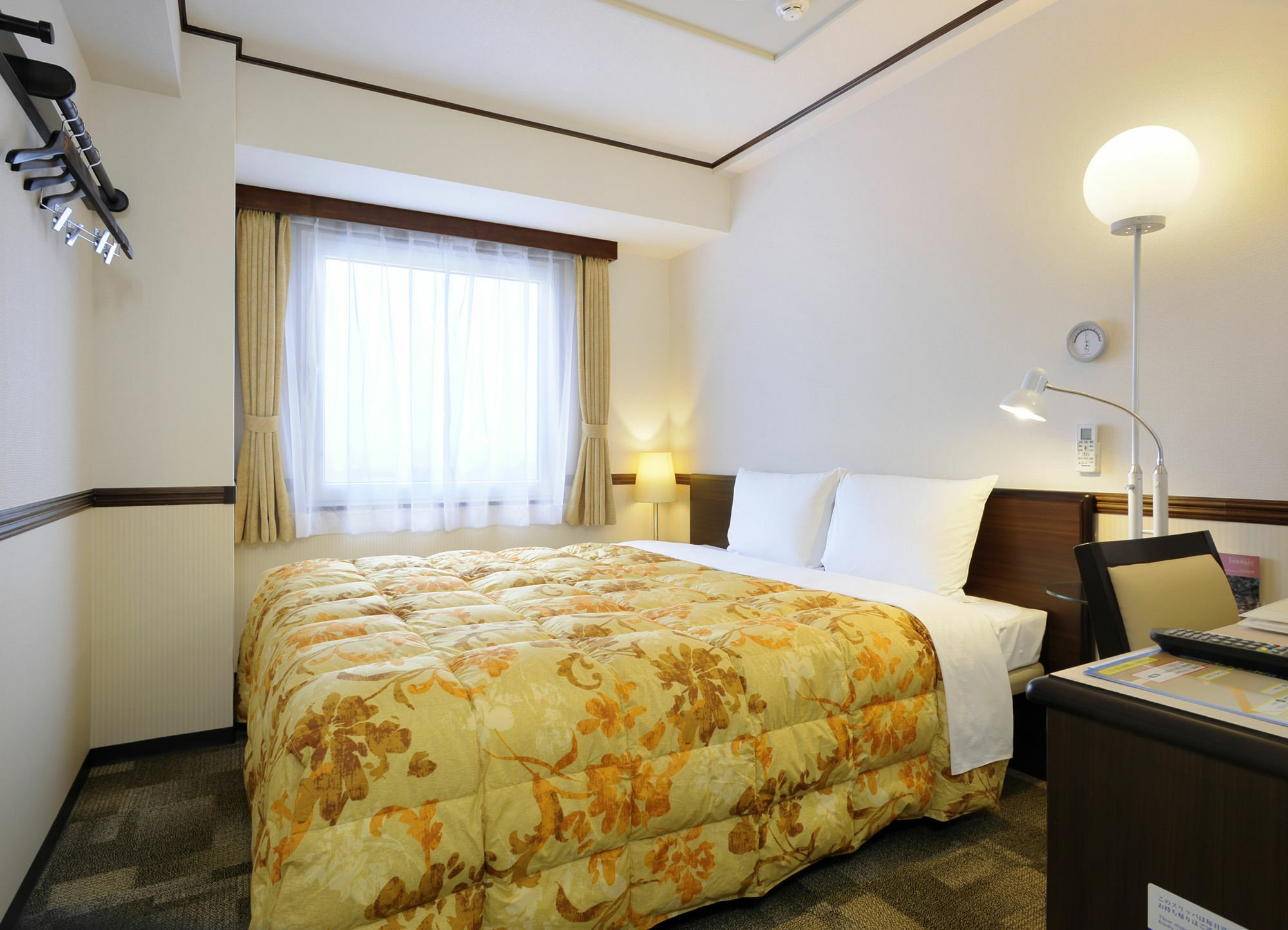 Toyoko Inn Tokyo Asakusa Senzoku Tsukuba Express Екстериор снимка